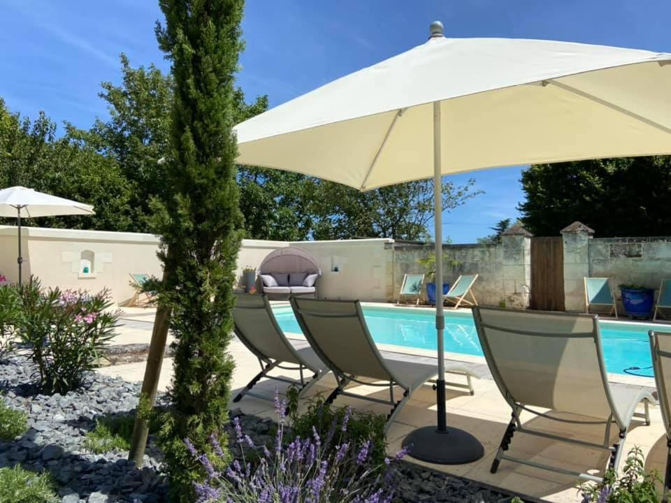 Demeure De Beaulieu Bed & Breakfast Le Coudray-Macouard Exterior photo