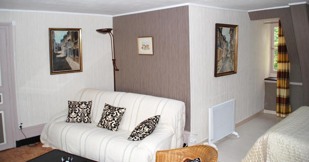 Demeure De Beaulieu Bed & Breakfast Le Coudray-Macouard Room photo