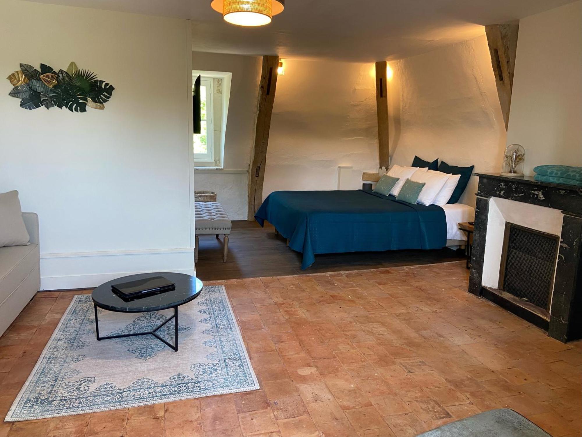 Demeure De Beaulieu Bed & Breakfast Le Coudray-Macouard Exterior photo