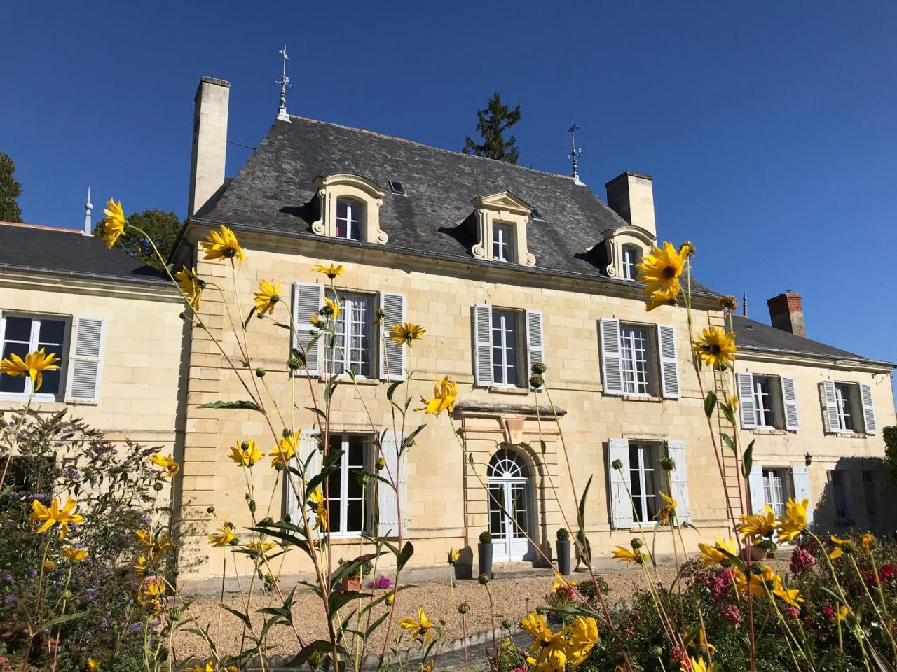 Demeure De Beaulieu Bed & Breakfast Le Coudray-Macouard Exterior photo