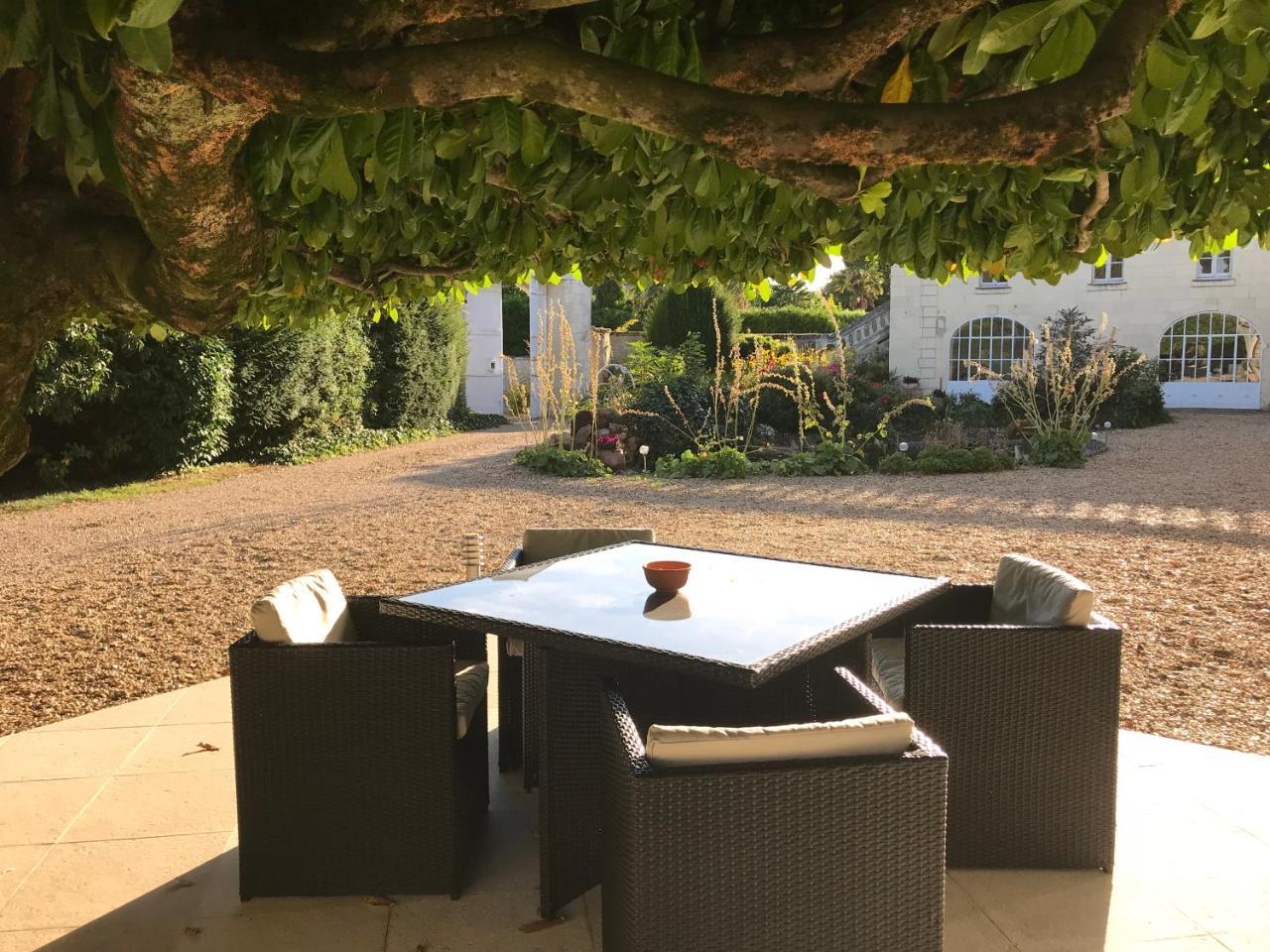 Demeure De Beaulieu Bed & Breakfast Le Coudray-Macouard Exterior photo